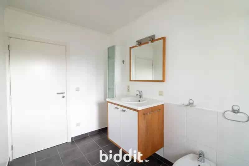 Appartement Hasselt: Ruim Dakterras Nabij Stadscentrum