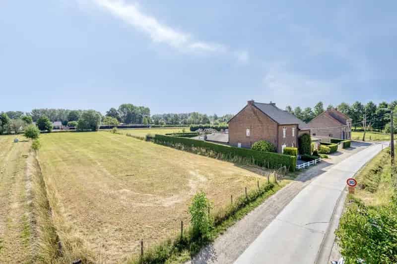Huis te huur met weilanden en stallen te Geetbets