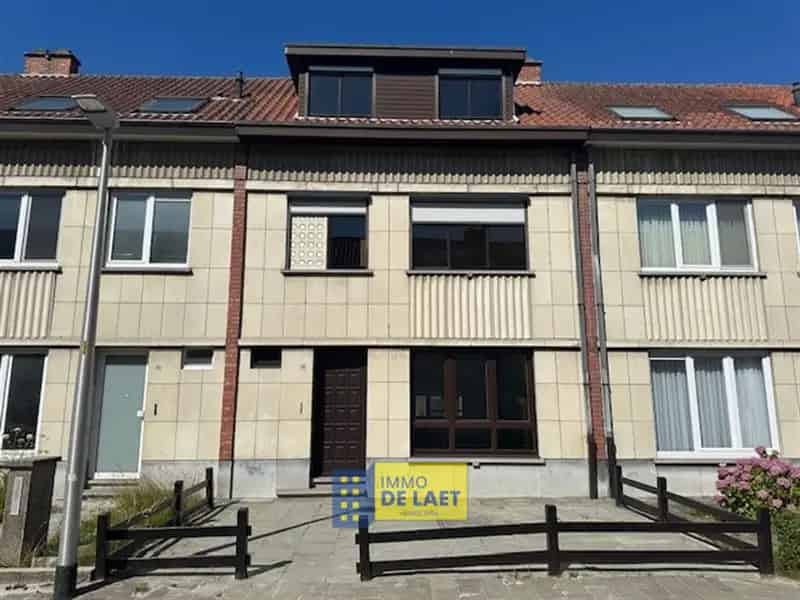 Huis te koop 5 slaapkamers tuin garage te renoveren