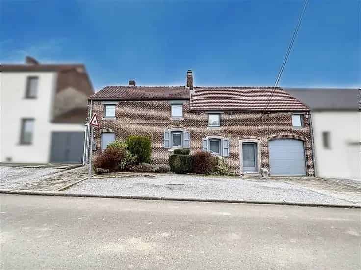 Huis Te Koop Obaix - Gerenoveerd met Zwembad