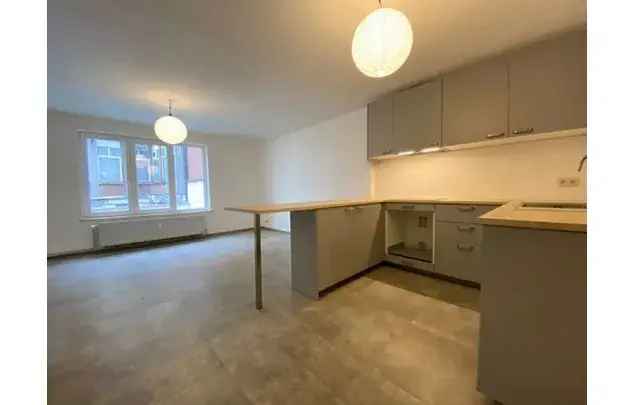 Huur 1 slaapkamer appartement van 75 m² in Charleroi