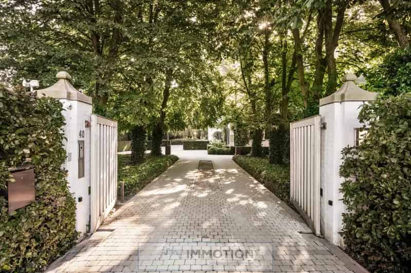Huis te Koop: Uniek Landgoed 8000m2 met Park Zwembad Poolhouse
