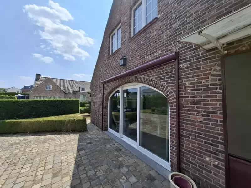 Charmante Villa te Koop in Groene Omgeving