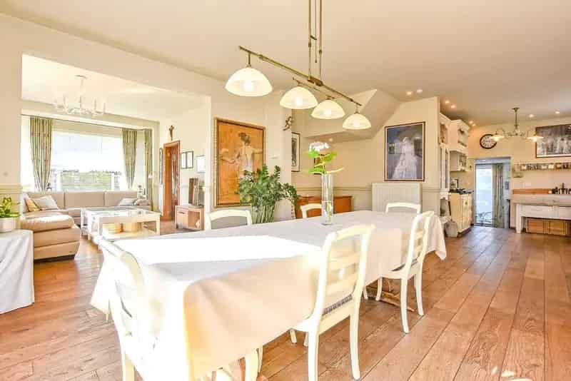 Ruime woning 5 slaapkamers vlakbij zee te Sint-Idesbald