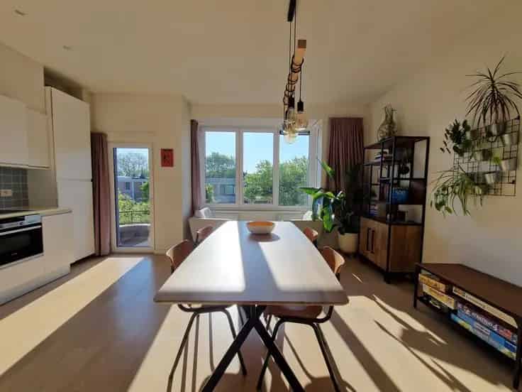 Appartement Te Koop 2 slaapkamers zonnig terras