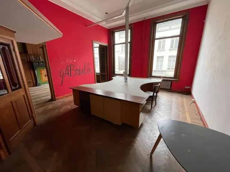 Herenhuis Te Koop Stadscentrum Te Renoveren