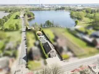 Handelspand Lommel: 3 slaapkamers, handelsruimte & garage