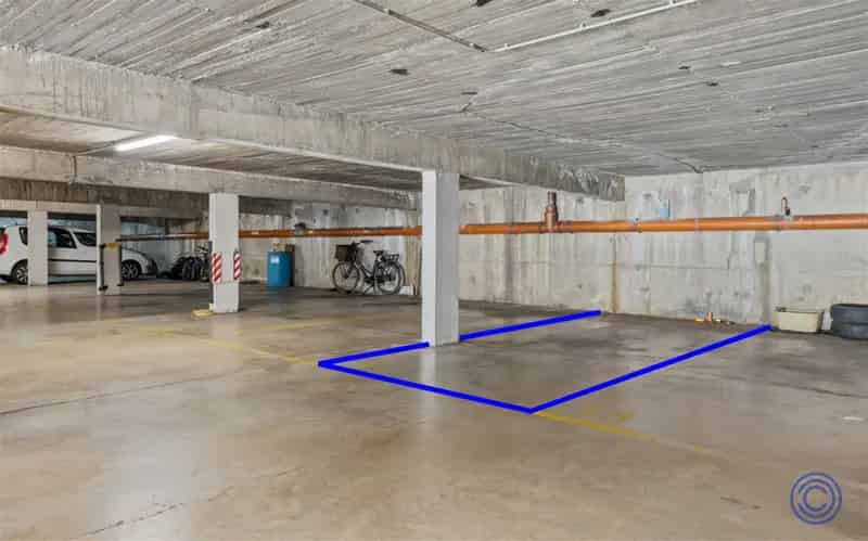 Garage te koop Antwerpen Centrum - Overdekte Autostaanplaats