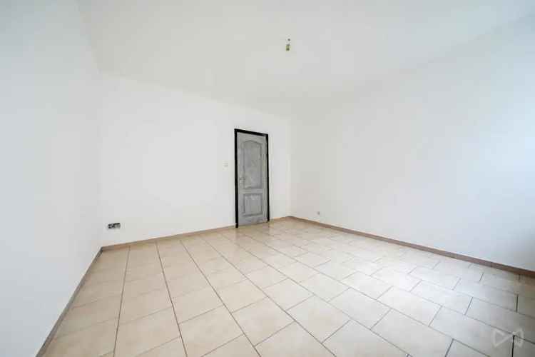 Huis te Huur Seraing: Appartementen en Bureau