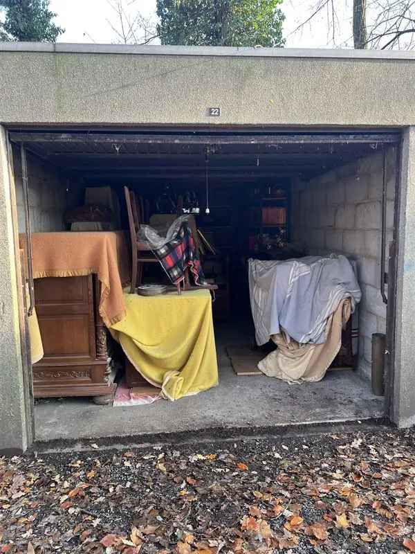 Te koop garagebox in Evergem met verhuurmogelijkheid en nummer 22