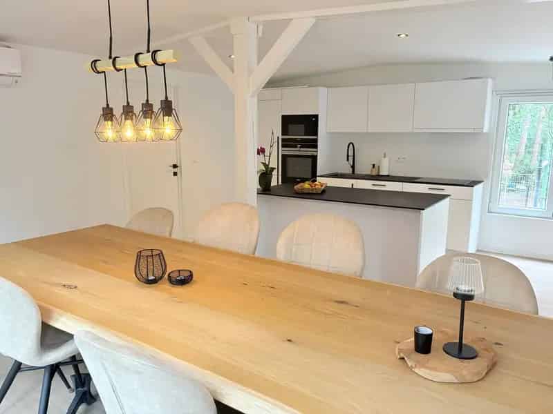 Huis te huur - Volledig gerenoveerd - 4 slaapkamers - Grote tuin