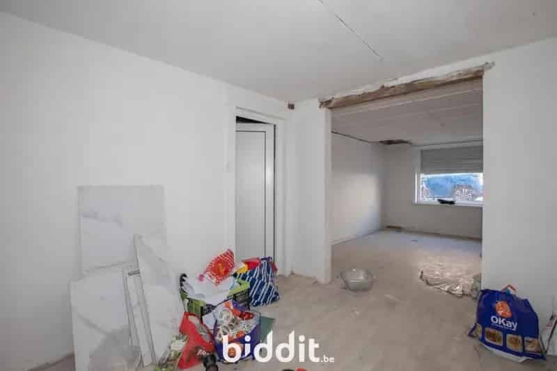 TE RENOVEREN WONING Grote Markt 4 slaapkamers