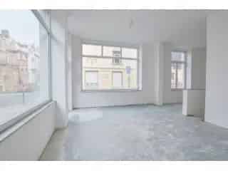 Handelspand te huur Brussel 60m² - Energiezuinig - Garagebox