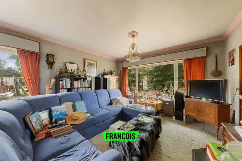 Huis te koop Sint-Pieters Brugge: Grote tuin renovatieproject