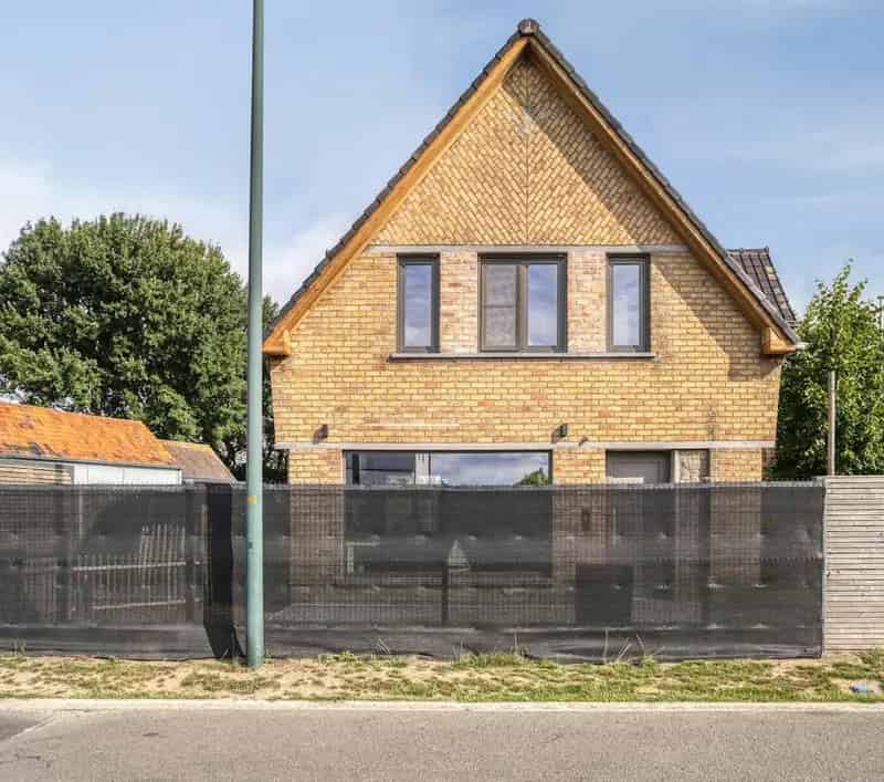 Huis te koop Adegem: 3 slaapkamers, loods 250m², weide