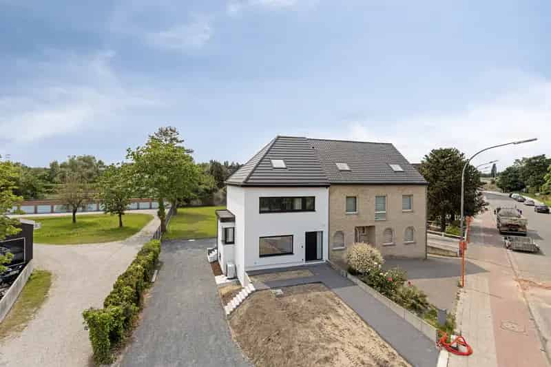 Gerenoveerde woning Mechelen grote tuin 2 garages