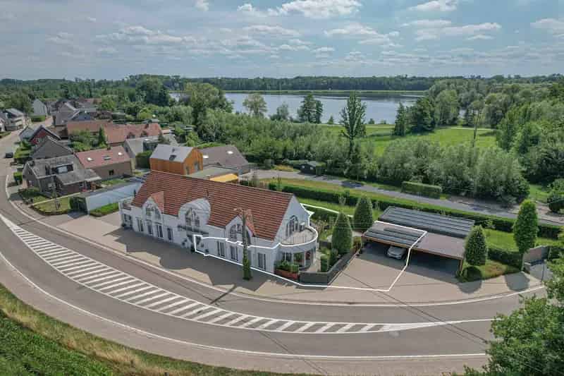 Gelijkvloers Appartement met Tuin te Huur