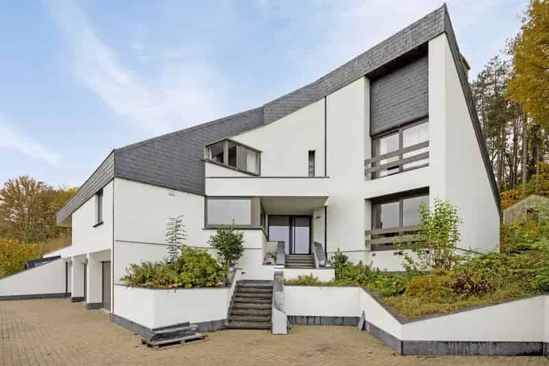 Luxe Villa in Overijse met Binnenzwembad en Tennisbaan