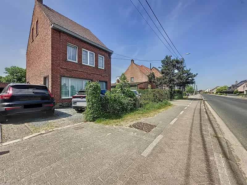 Open Bebouwing 4 slaapkamers Garage 946m²