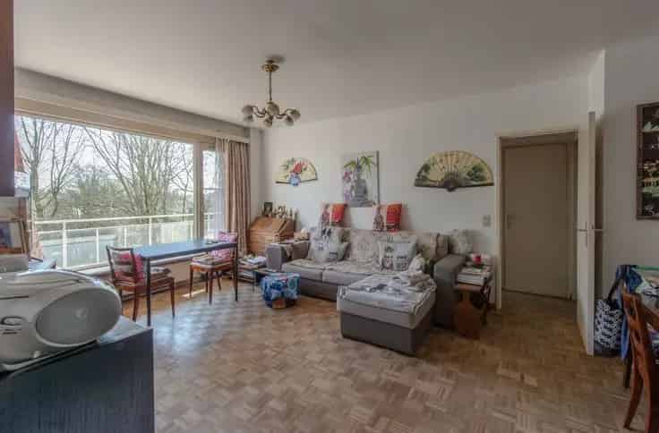 Appartement 1 chambre à rénover avec terrasse -  Près commerces et transports