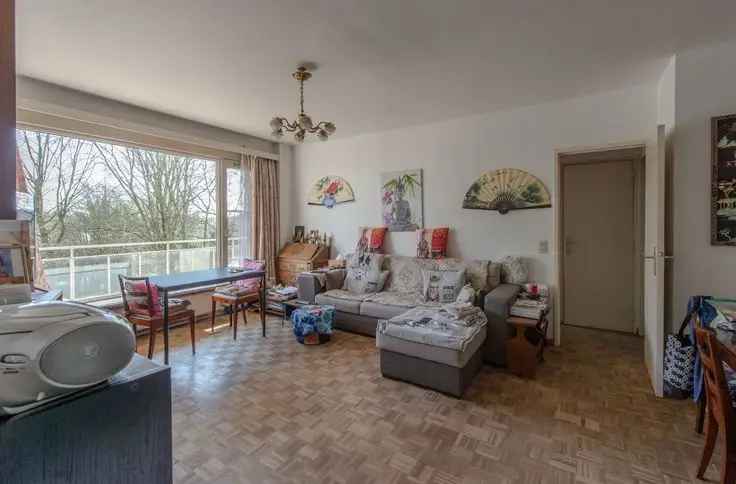 Appartement 1 chambre à rénover avec terrasse -  Près commerces et transports