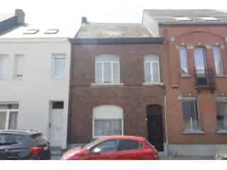 Huis te koop Erembodegem: 3 slaapkamers, terras, garage