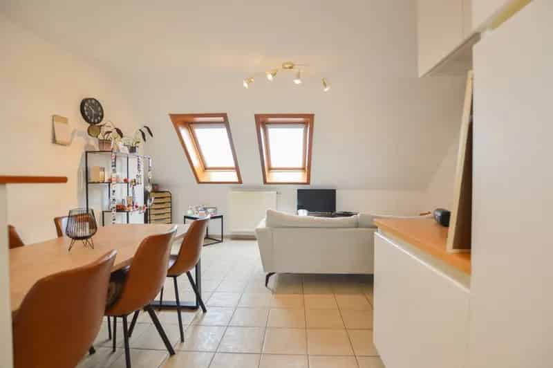 Ruim Dakappartement Oudenburg Hoogwaardige Afwerking