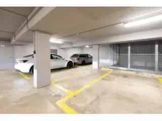 Parking te Koop Evere - Veilige Binnenparkeerplaats voor Motor