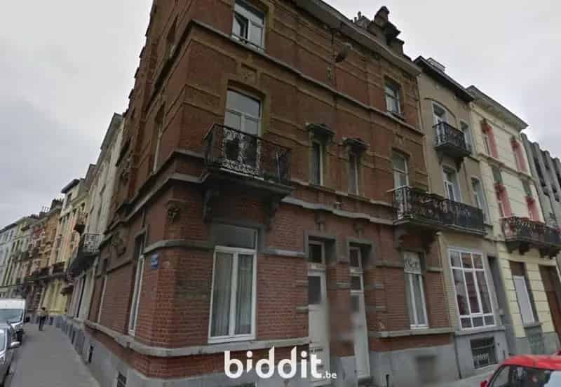 Appartementsgebouw te Brussel Koopliedenstraat