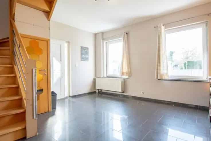 Huis te Koop Romsée: 4 Slaapkamers, Tuin & Zonnepanelen