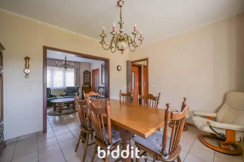 Rustige Woning Nabij E411 met Prachtig Veldzicht