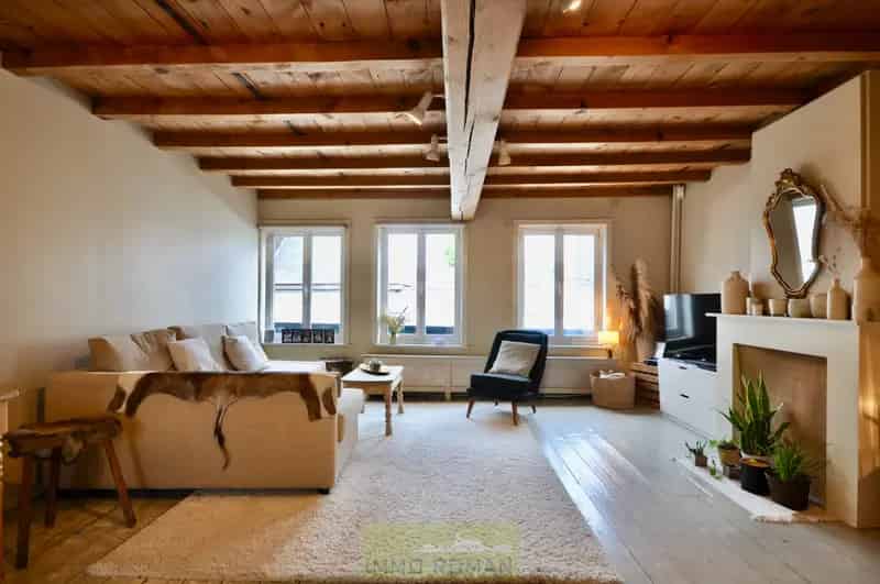 Huis te koop Kluisbergen: Handelsruimte en woning