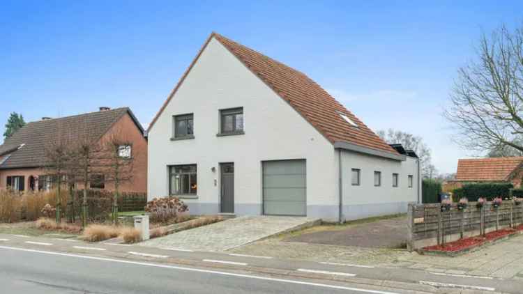 Woning met guesthouse, garage en tuin op 3465m2 te DESSEL