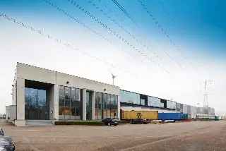 Industrie te Huur Olen 8223m² Magazijn Kantoor