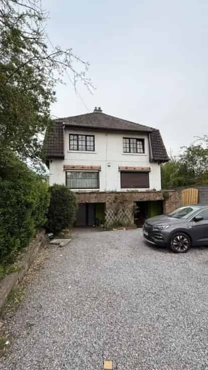 Villa te Koop 4 Gevels Ruime Tuin 4 slaapkamers