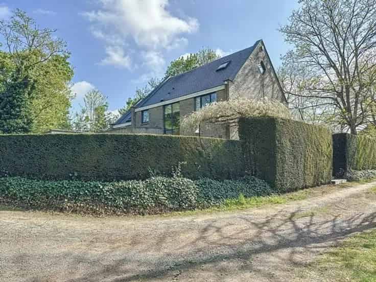Tijdloos Landhuis te Lennik 4 Slaapkamers Grote Tuin