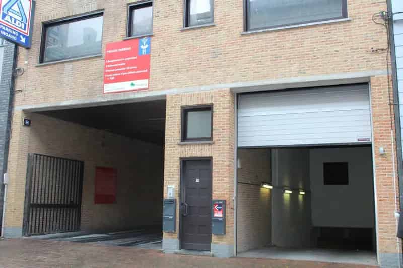 Garagebox te Huur Oostende Centrum Nabij Stadhuis