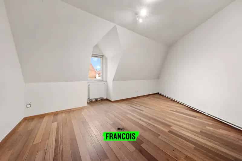 Huis te koop Brugge Centrum: 4 slaapkamers, 2 badkamers