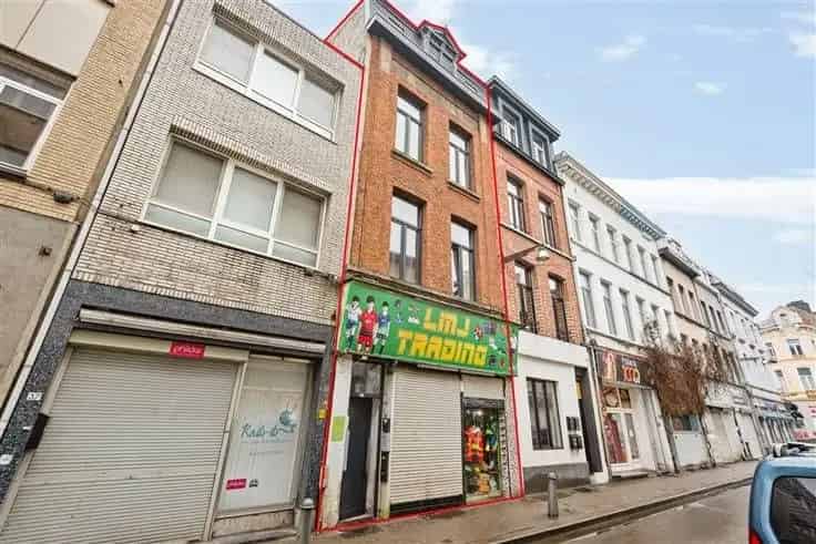 Antwerpen Noord Opbrengsteigendom 5 Appartementen Handelsgelijkvloers
