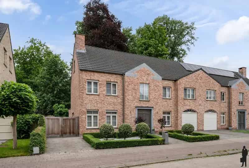 Ruime Instapklare Familiewoning te Brasschaat