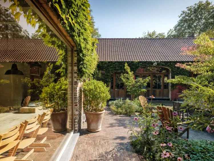 Kasteelhoeve te huur Gent - gerenoveerd met tuin