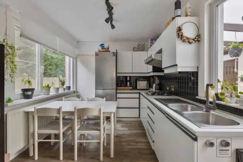 Knusse woning met 3 slaapkamers en een bewoonbare oppervlakte van 135 m², gelegen in Geel, met een prachtige tuin!