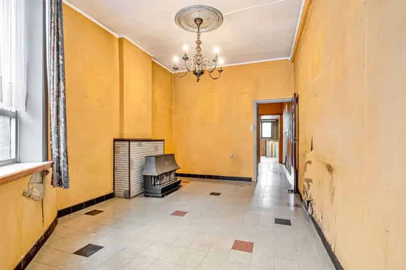 Te renoveren gezinswoning 2 slaapkamers tuin