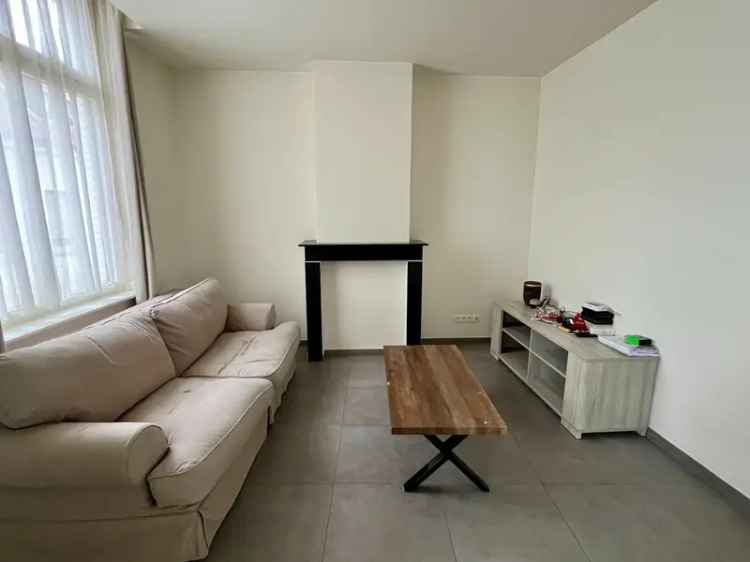 Gerenoveerde woning 3 slaapkamers centrum Zingem