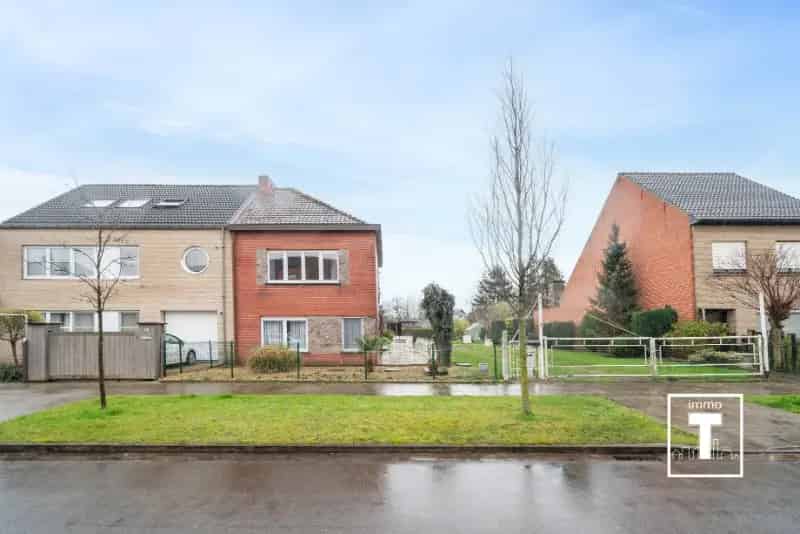 Huis te koop Gentbrugge: Ruime halfopen bebouwing