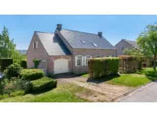 Villa te koop Marchin 4 slaapkamers grote tuin