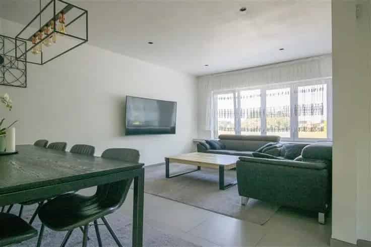Appartement Te Koop 93m2 2 slaapkamers Privétuin Garage