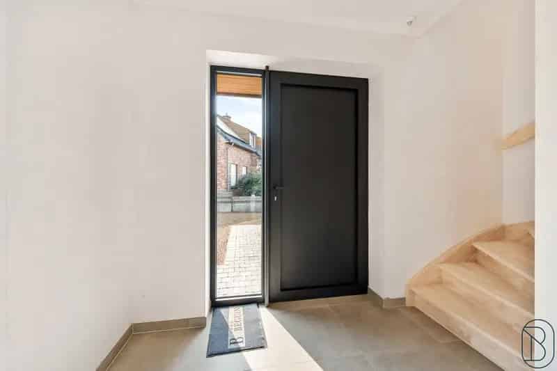Moderne Nieuwbouwwoning 3 Slaapkamers Garage Terras
