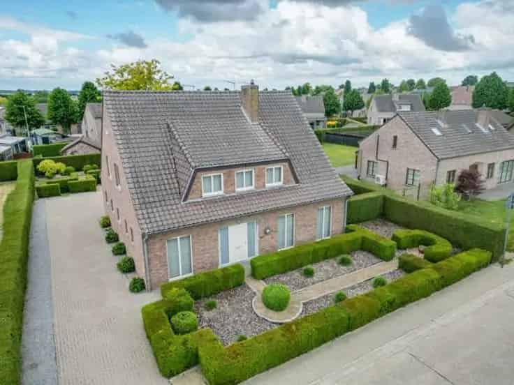 Huis Te Koop Koninksem: Ruime Instapklare Woning Nabij Tongeren