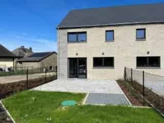 Huis te Huur Paliseul 3 slaapkamers 200m² tuin terras parking